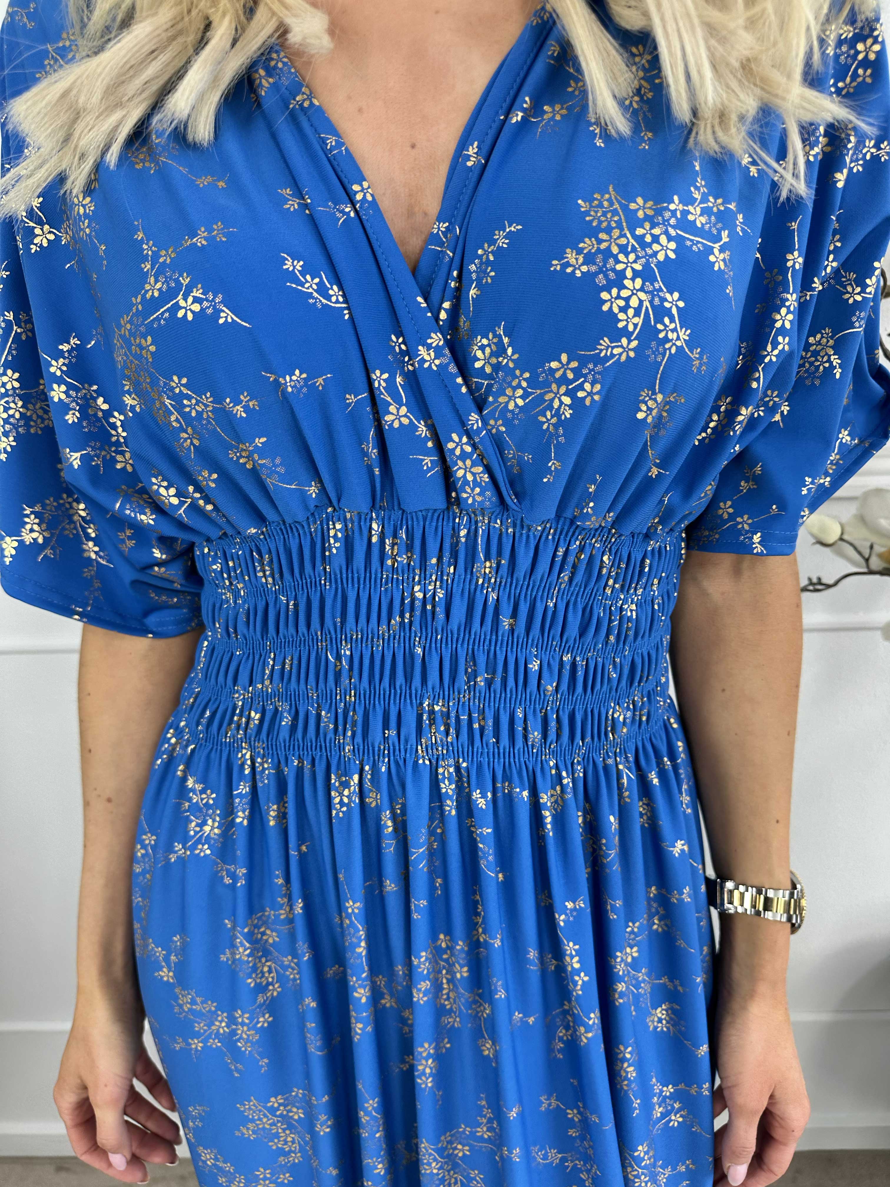 Pams Gold - Ensfarvet kjole i elastisk stof med gulddetaljer